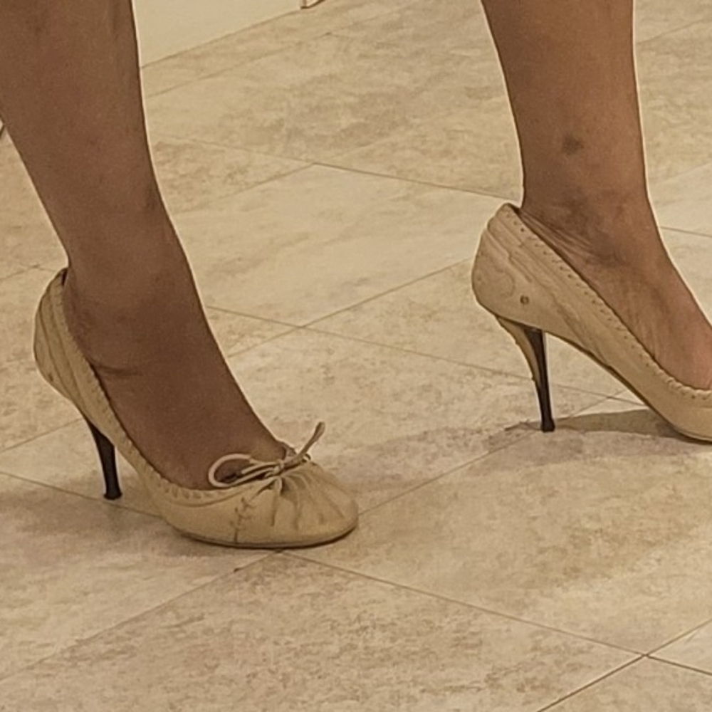 Elegant Cream High Heels - Picture 2 of 10